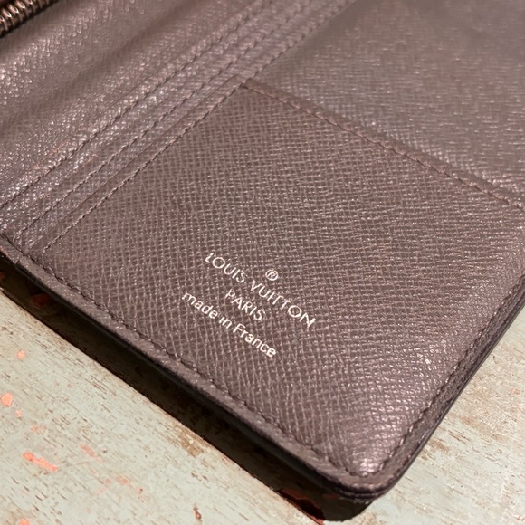 Louis Vuitton Brazza Wallet Gray Leather - Picture 4 of 16